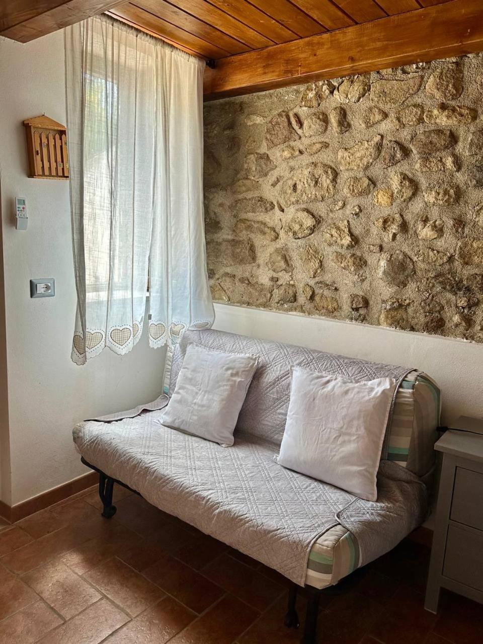 Roba Albanisi Hotel Aragona Exterior photo